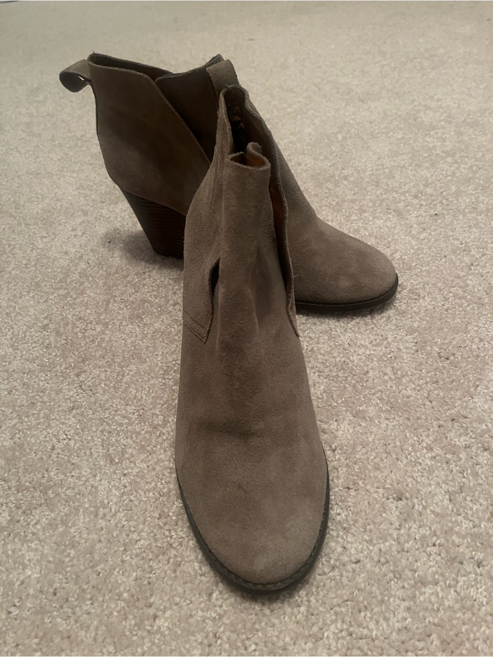 Lucky brand women’s Taupe Suede Ankle Booties - Classic Chelsea Heel
